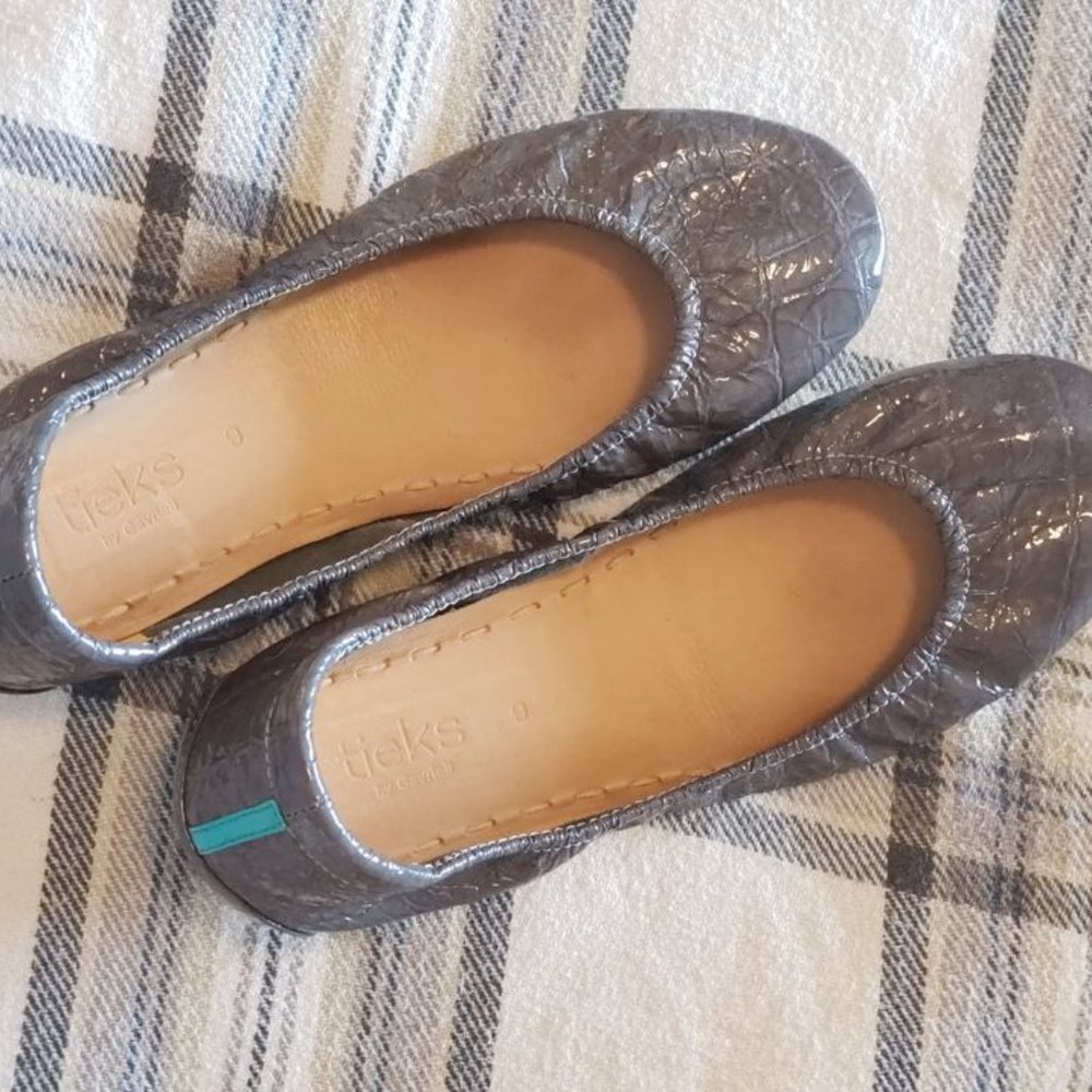 Tieks Slate Grey Croc Flats Size 9
